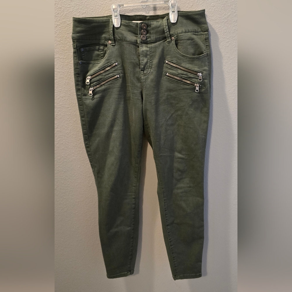 Green Zipper-Accent Pants